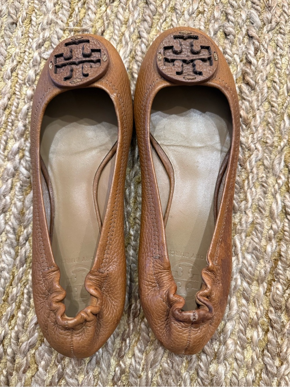 Tory Burch Women’s Camel Brown Leather Logo Round-Toe Ballet Flats Size 7M